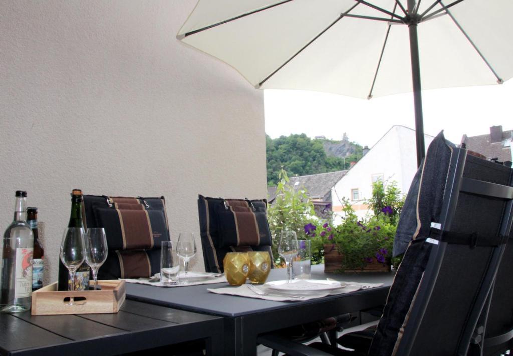 Moselromance - Luxusapartment - Grosse Terrasse - Ruhige Lage Трабен-Трарбах Екстериор снимка