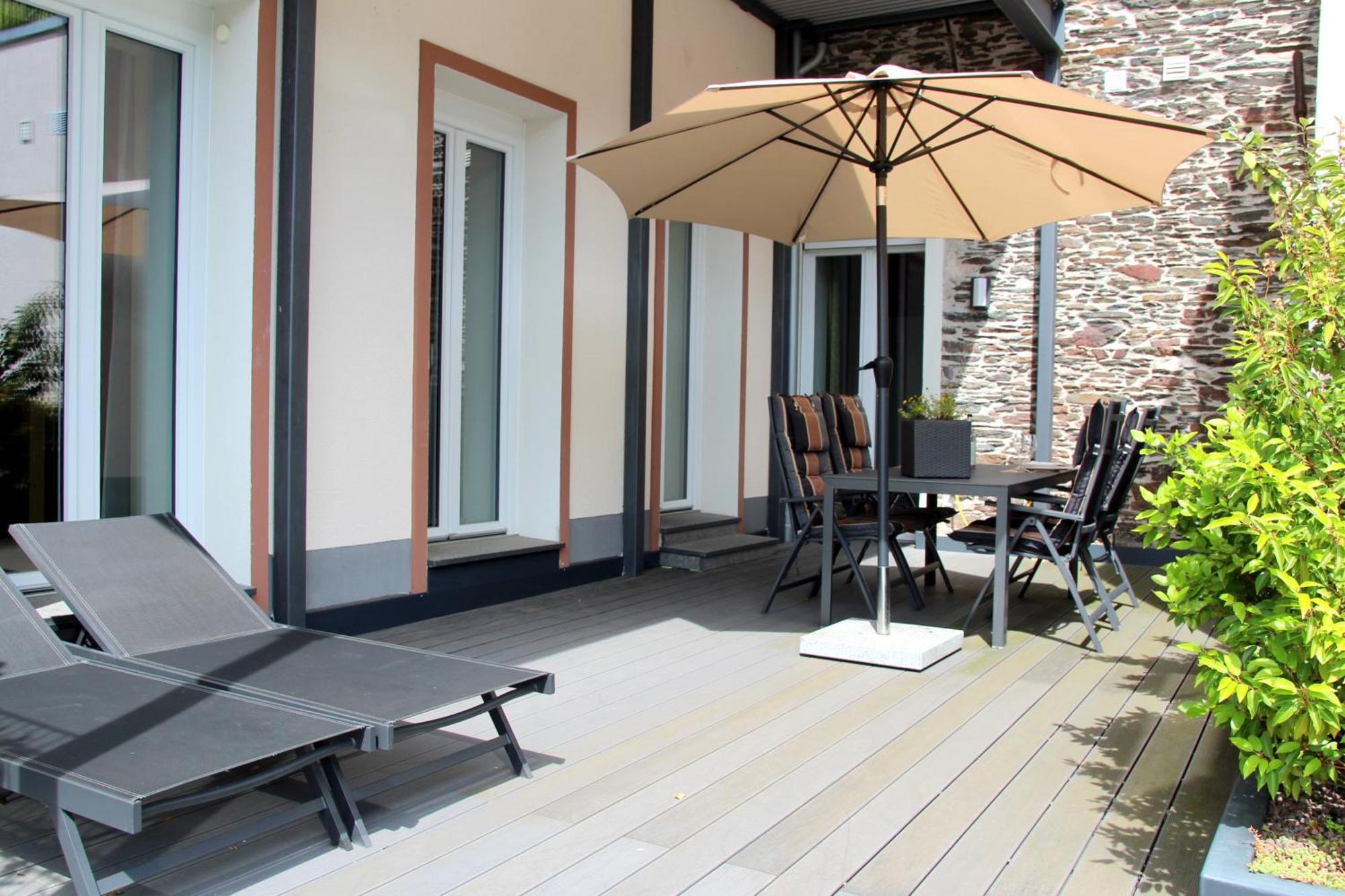 Moselromance - Luxusapartment - Grosse Terrasse - Ruhige Lage Трабен-Трарбах Екстериор снимка